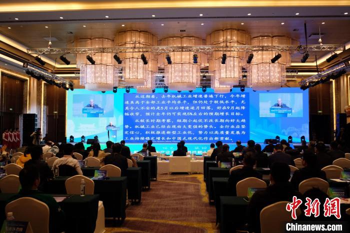中国新能源汽车市场竞争激烈，究竟将带来哪些机会？
