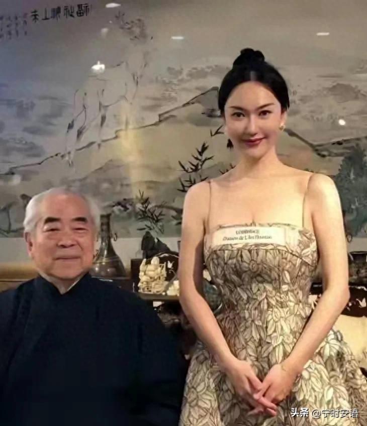 范曾失联后续：徐萌身材臃肿疑已生子，范增过往被扒人品差